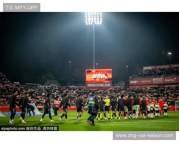 皇马中场的高位压迫让对手频繁失误，制胜利器再显锋芒